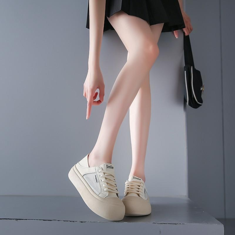 Giày nữ, giày thể thao nữ thêu nổi bông lúa đế cao 3cm màu đen, màu kem size 36-40