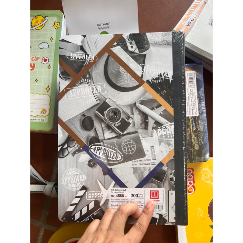 Sổ Kẻ Ngang A4 Hồng Hà – Bìa Bồi, 200 Trang - 300 Trang - Gáy May - 01 quyển