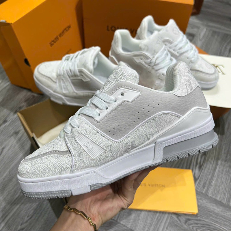 GIÀY L’V TRẮNG XÁM LAI AU SC   GIÀY LV TRẮNG XÁM MẪU MỚI NAM NỮ CAO CẤP