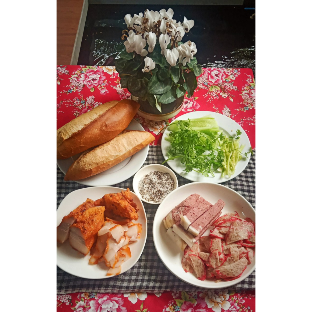 Combo Pate và Xúc Xích Đỏ truyền thống cho bữa ăn
