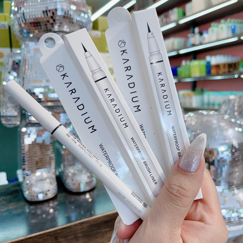 Bút dạ kẻ mắt nước Karadium