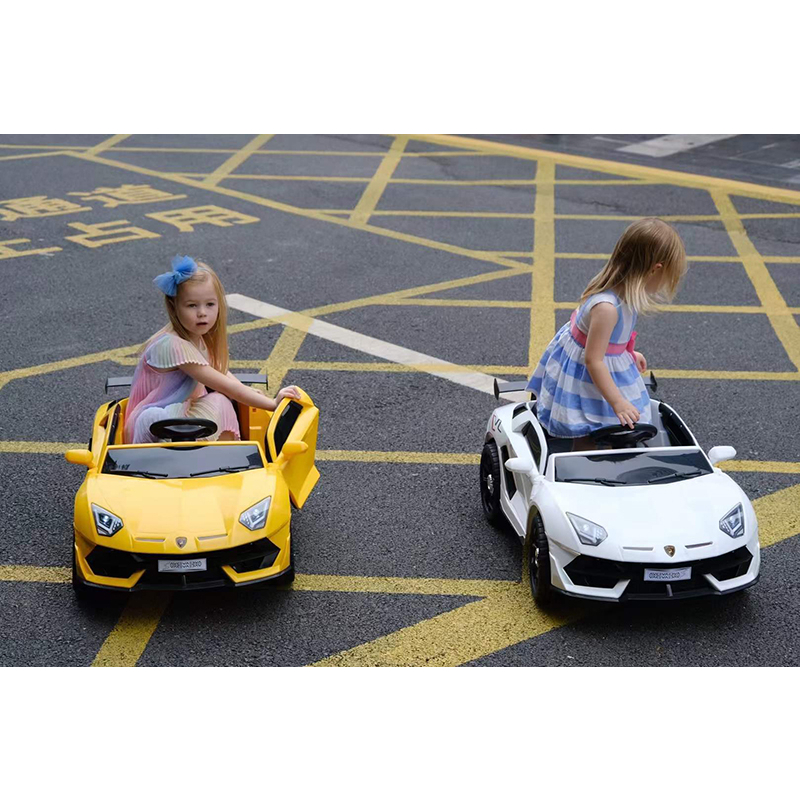 Xe hơi điện cho bé BABY PLAZA SVJ-888