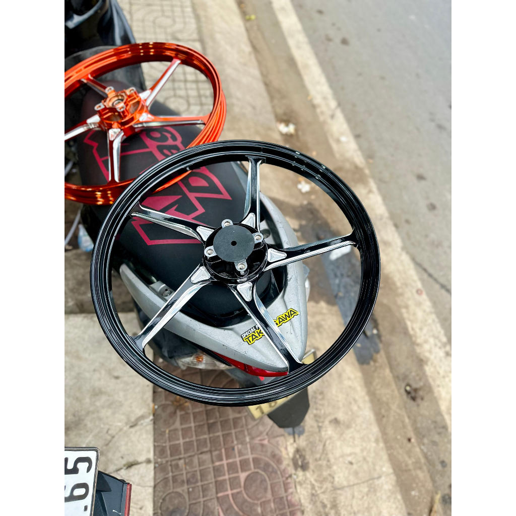 Mâm cnc 5 cây Xéo Wave Future 1.4 1.6