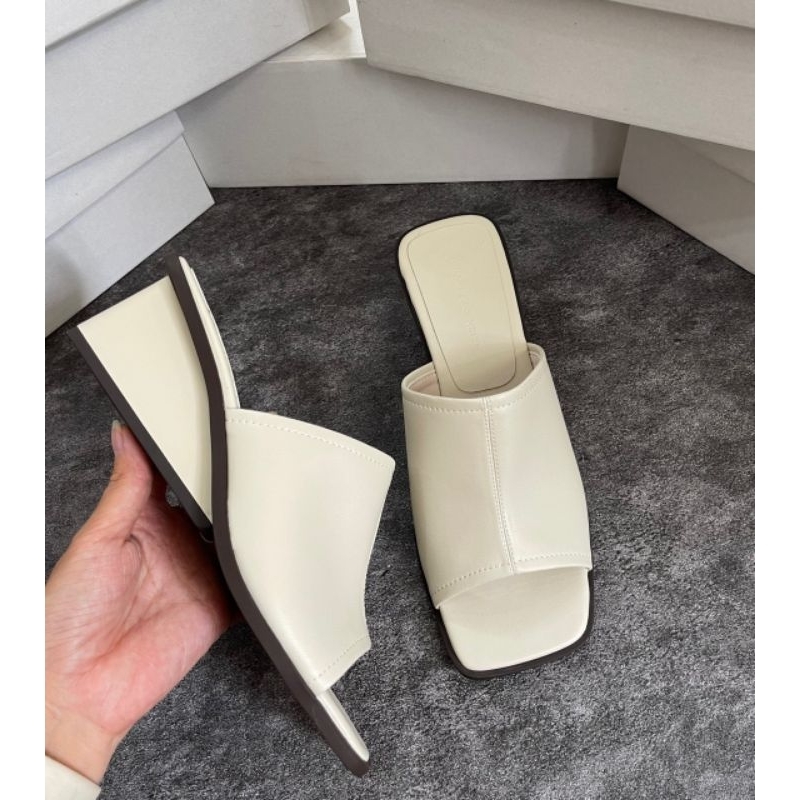 Giày mules đế xuồng hở mũi