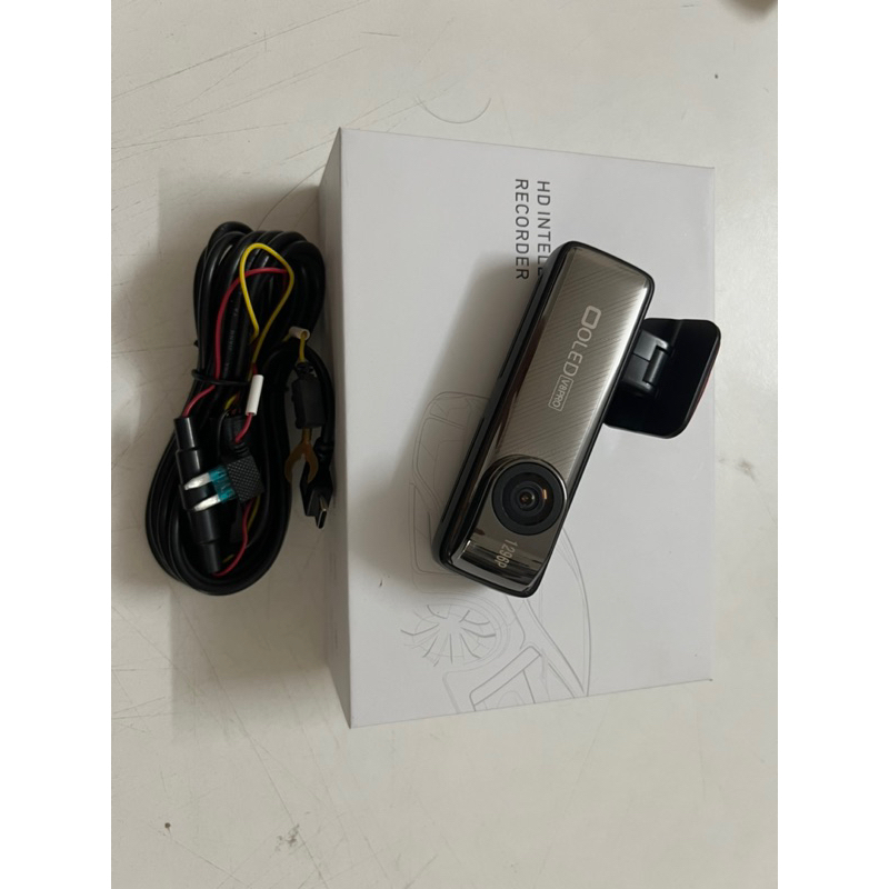 Camera hành trình V8pro giám sát đỗ xe