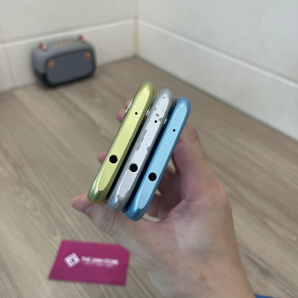 Điện thoại Sharp AQUOS SERIE Mini SHV38