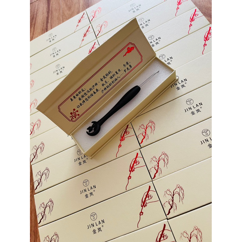 Que Móc Jin Lan, Kim Móc Len Thượng Hải Gỗ Mun Chạm Khắc Hình Mèo Mặt Trăng, Kim Móc Kinlan Siêu Mướt