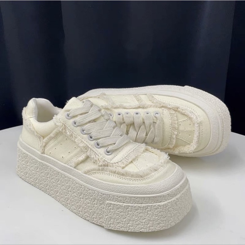 Giày nữ thể thao vải canvas tua rua đế cao 5cm mã M8