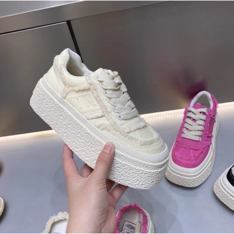 Giày nữ thể thao vải canvas tua rua đế cao 5cm mã M8