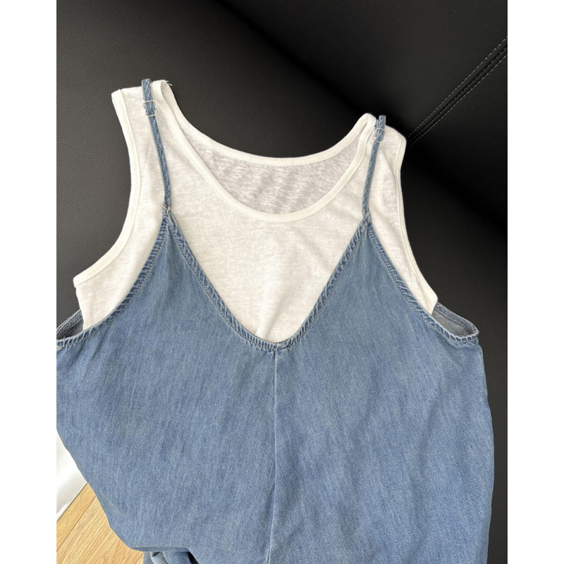 Set áo trắng +váy dây denim