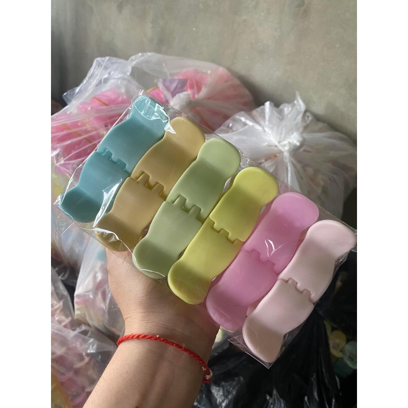 Vỉ 12 Kẹp Càng Cua Màu Pastel Đầu Tròn 5 Răng 3 răng Nhựa Dẻo Không Gãy