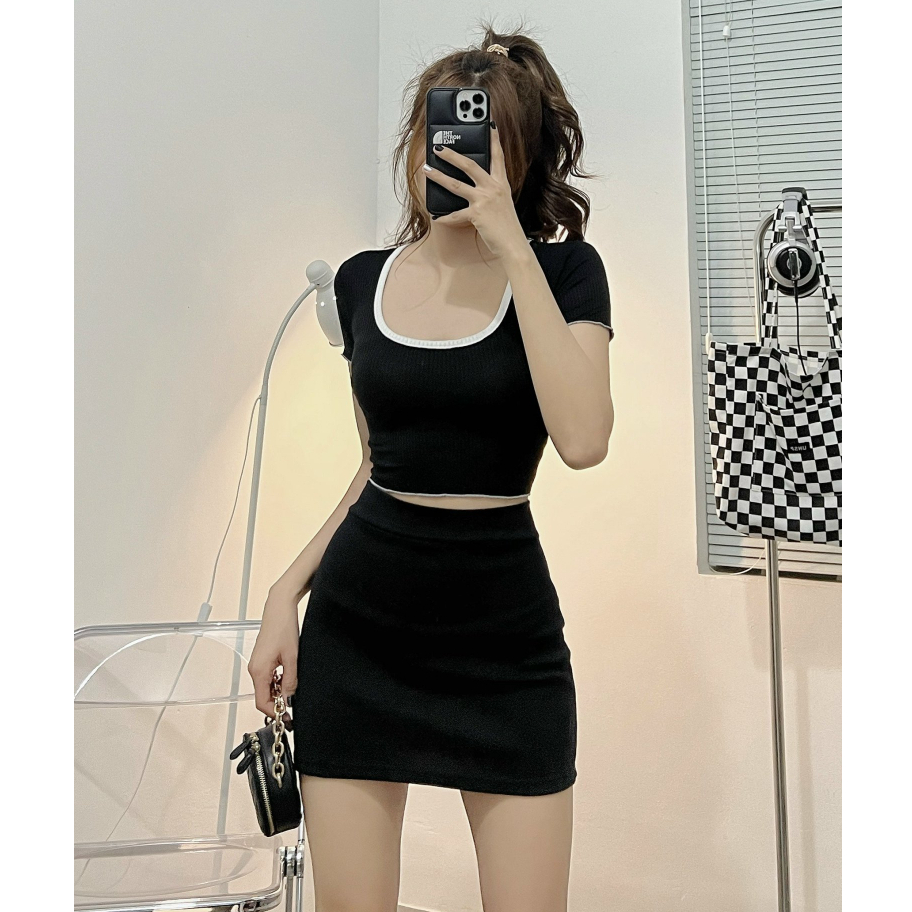 Áo croptop nữ HHVINTAGE kiểu cổ vuông viền cuốn biên Top A22