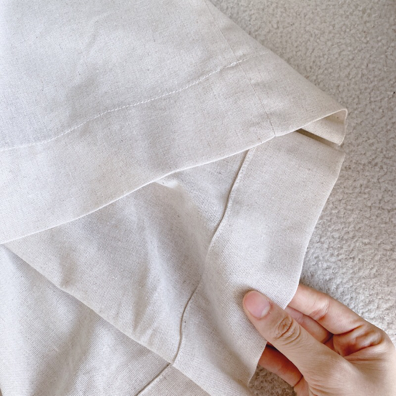 Set áo nude cổ tròn phối nút + chân váy midi