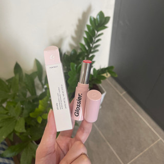 Son dưỡng có màu Glossier Ultralip các màu