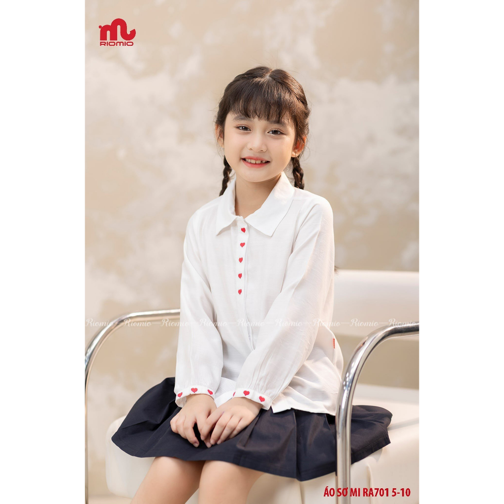 Set áo chân váy bé gái Riomio đi học áo sơ mi dài tay cổ Đức thêu tim phối chân váy xếp ly cho bé 20-40kg RA701,RCV662