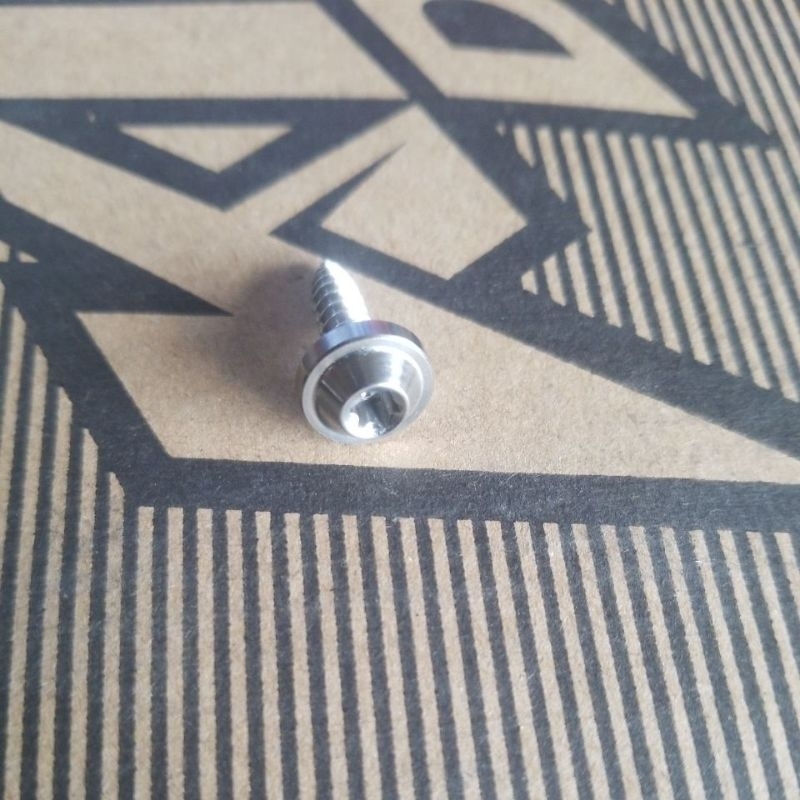 6 ốc titan gr5 5li xoắn ( phôi trắng )