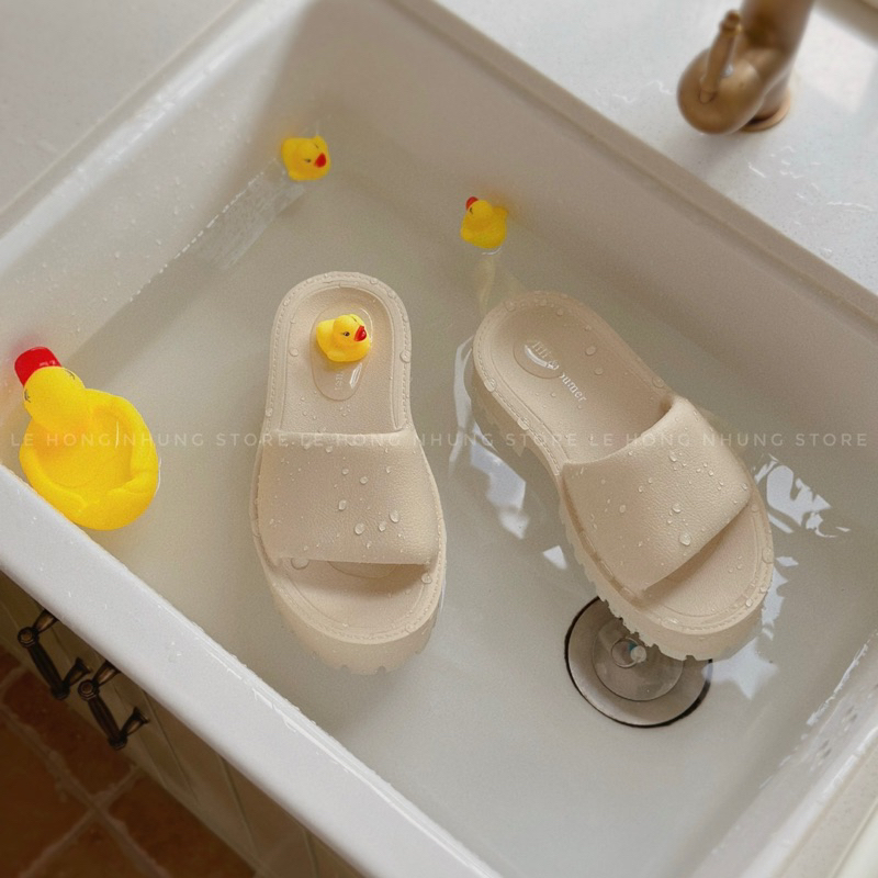 GL_A6_0353 dép bánh mì