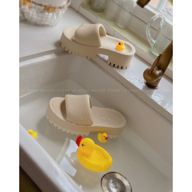 GL_A6_0353 dép bánh mì