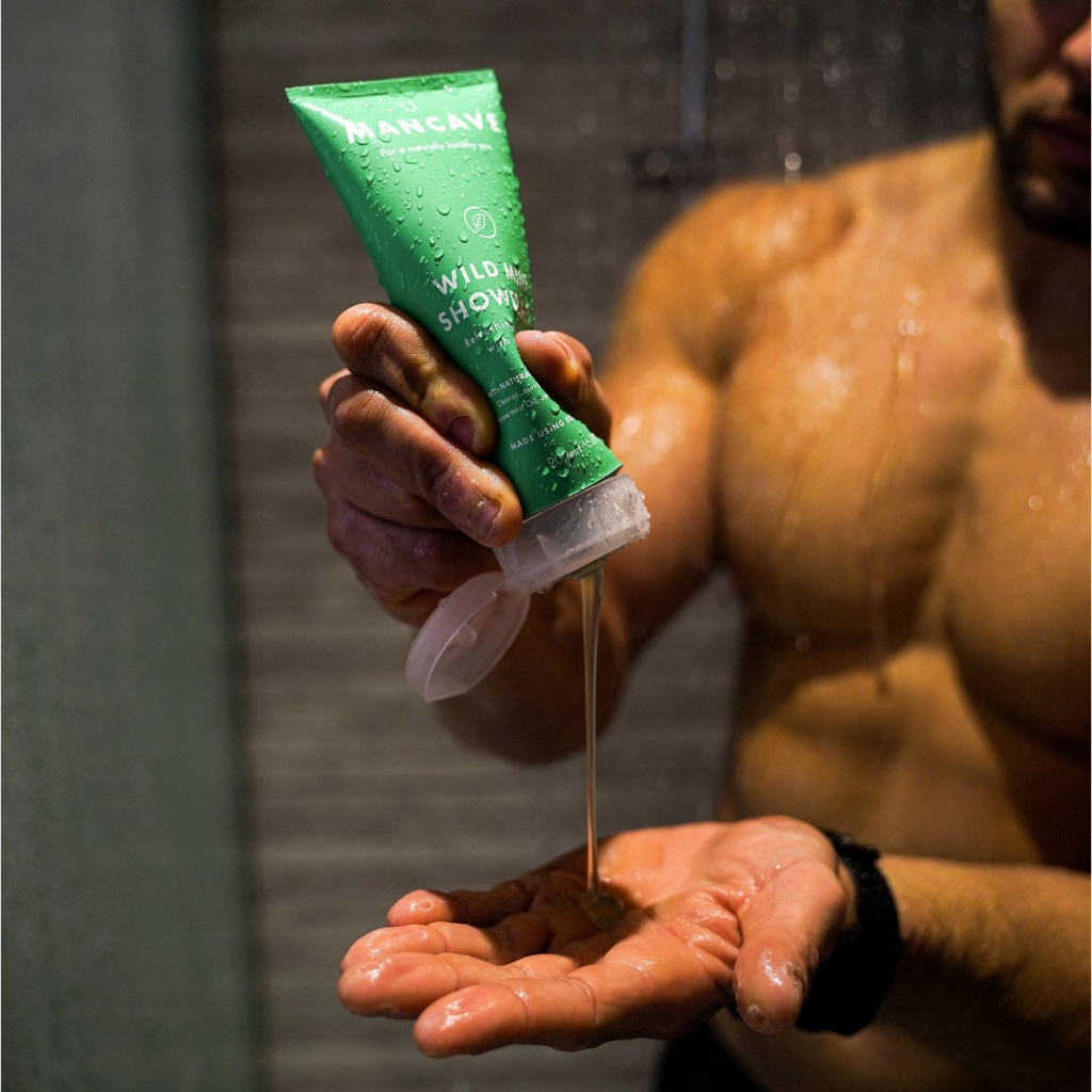 Sữa tắm nước hoa nam ManCave Shower Gel 200ml làm sạch sâu với hương thiên nhiên nam tính mạnh mẽ lưu hương lâu