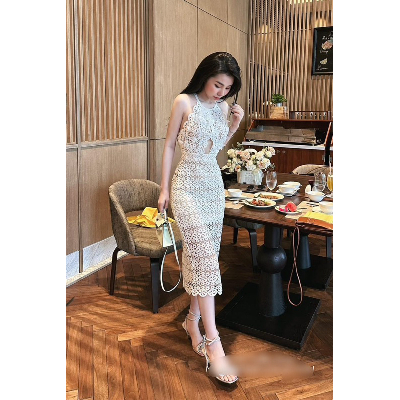 Đầm yếm ren
