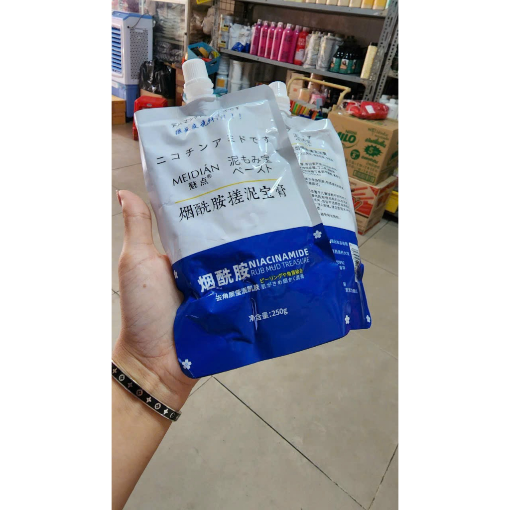 Combo tẩy da chết và ủ trắng body giảm mụn và dưỡng trắng da