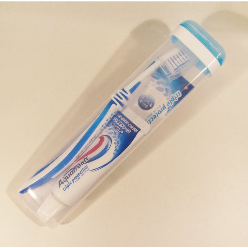 BỘ BÀN CHẢI + KEM ĐÁNH RĂNG AQUAFRESH MINI DU LỊCH