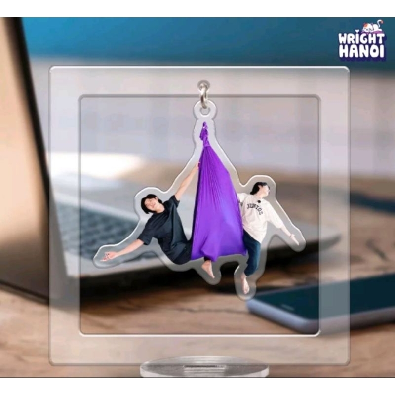 Standee của nhóm nhạc Bts , taekook