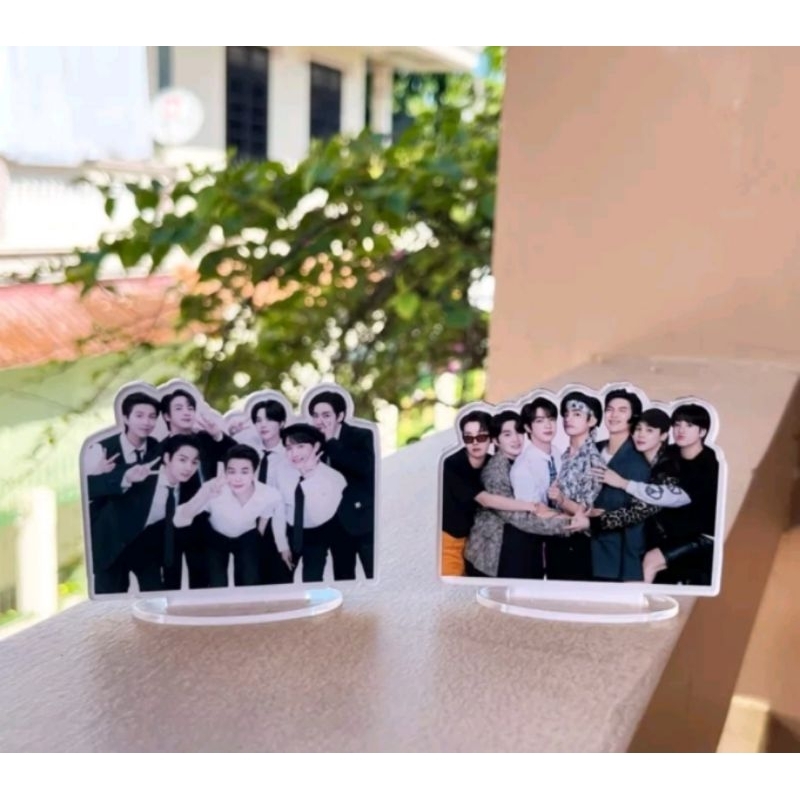 Standee của nhóm nhạc Bts , taekook