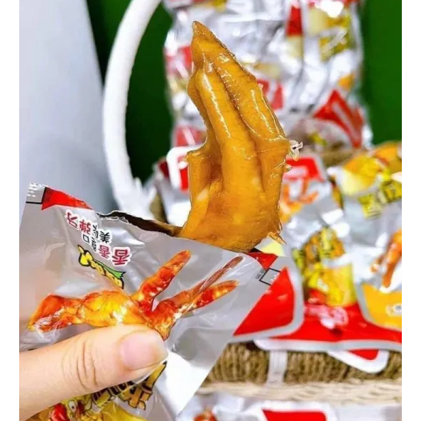 Combo 20 Chân gà Tứ Xuyên loại to 32G, chân gà cay, đồ ăn vặt nội địa ăn cùng Bà Kim AVBAKI