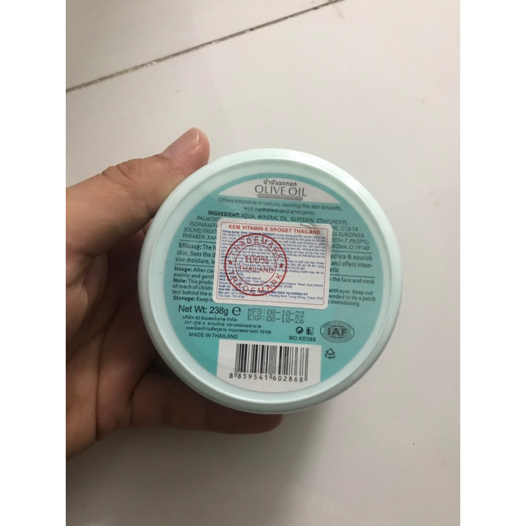 Kem Vitamin E SROGET Thái lan giúp dưỡng ẩm da