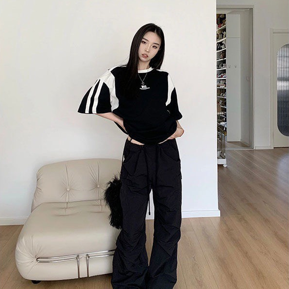 Áo Thun Nam Nữ From Rộng Màu Trắng Phối Tay Đen RioGonzStudio Phong Cách Hiện Đại