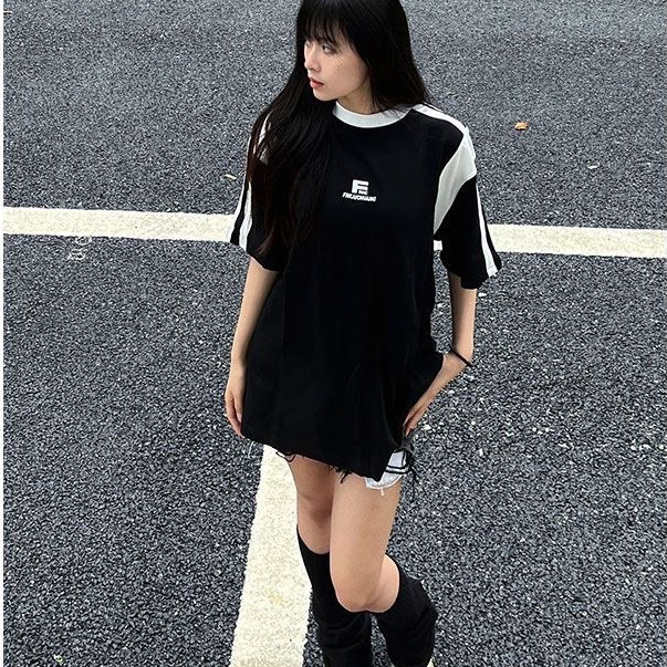 Áo Thun Nam Nữ From Rộng Màu Trắng Phối Tay Đen RioGonzStudio Phong Cách Hiện Đại