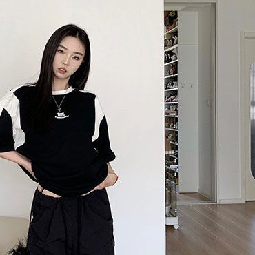 Áo Thun Nam Nữ From Rộng Màu Trắng Phối Tay Đen RioGonzStudio Phong Cách Hiện Đại