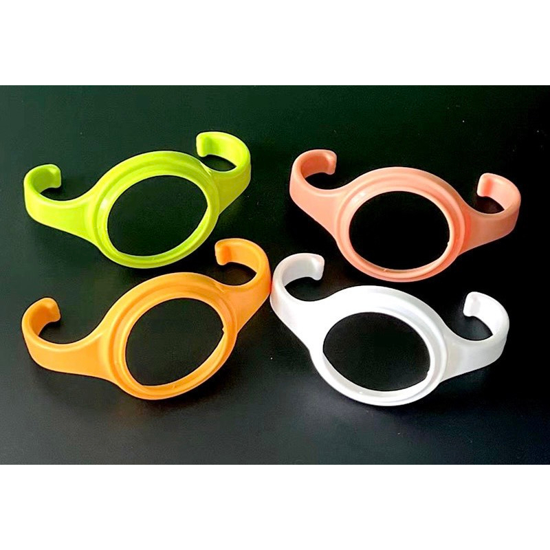 Tay cầm bình sữa Pigeon va Moyuum nhựa dẻo,và nhựa cứng