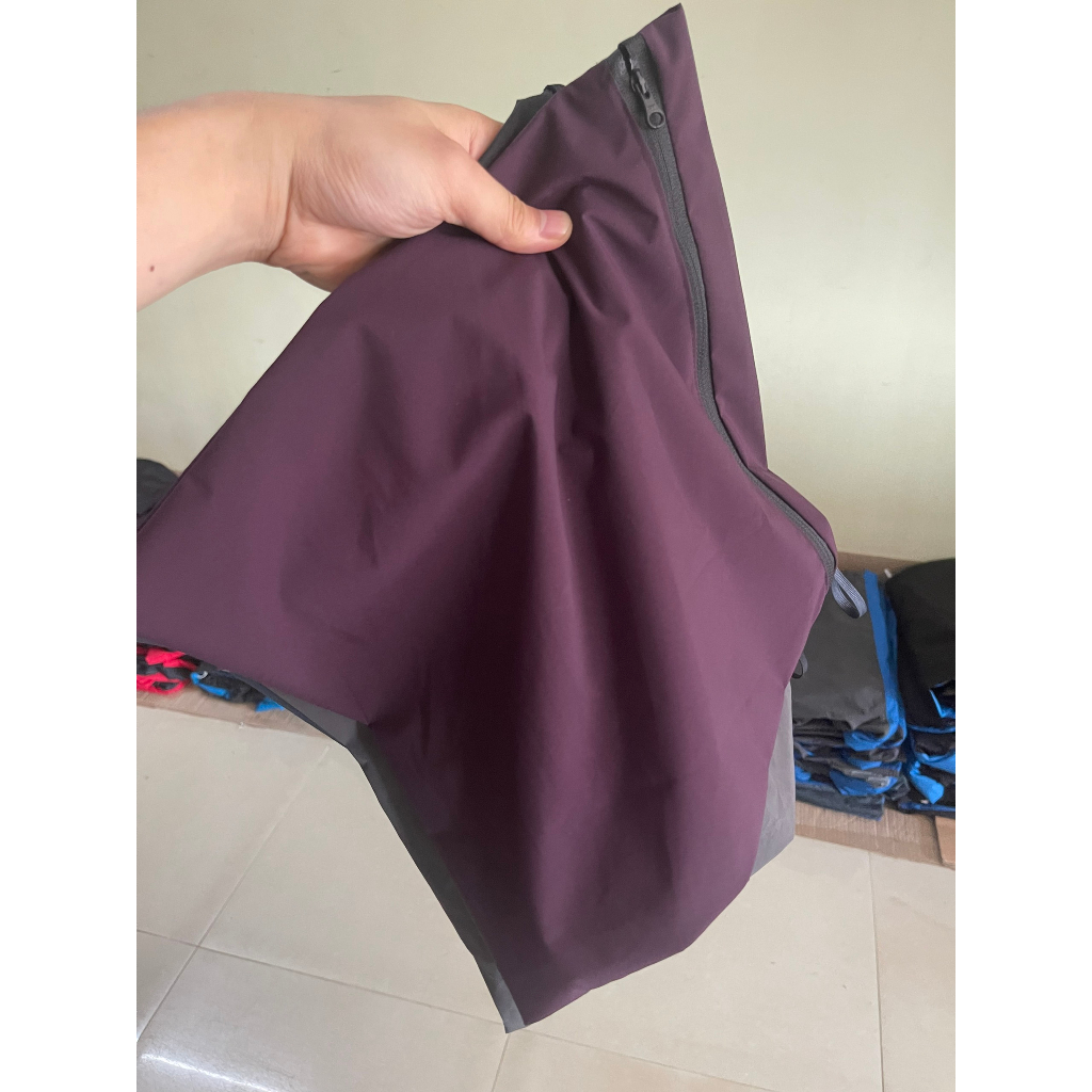 Tuí đựng áo mưa chống nước