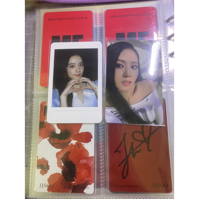 Card off Jisoo album me