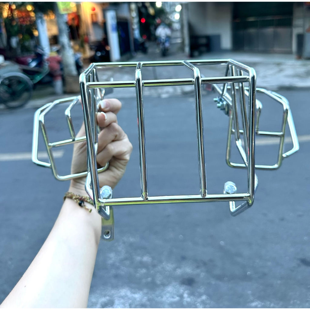 BẢO VỆ ĐÈN HẬU XE CUB 81 INOX