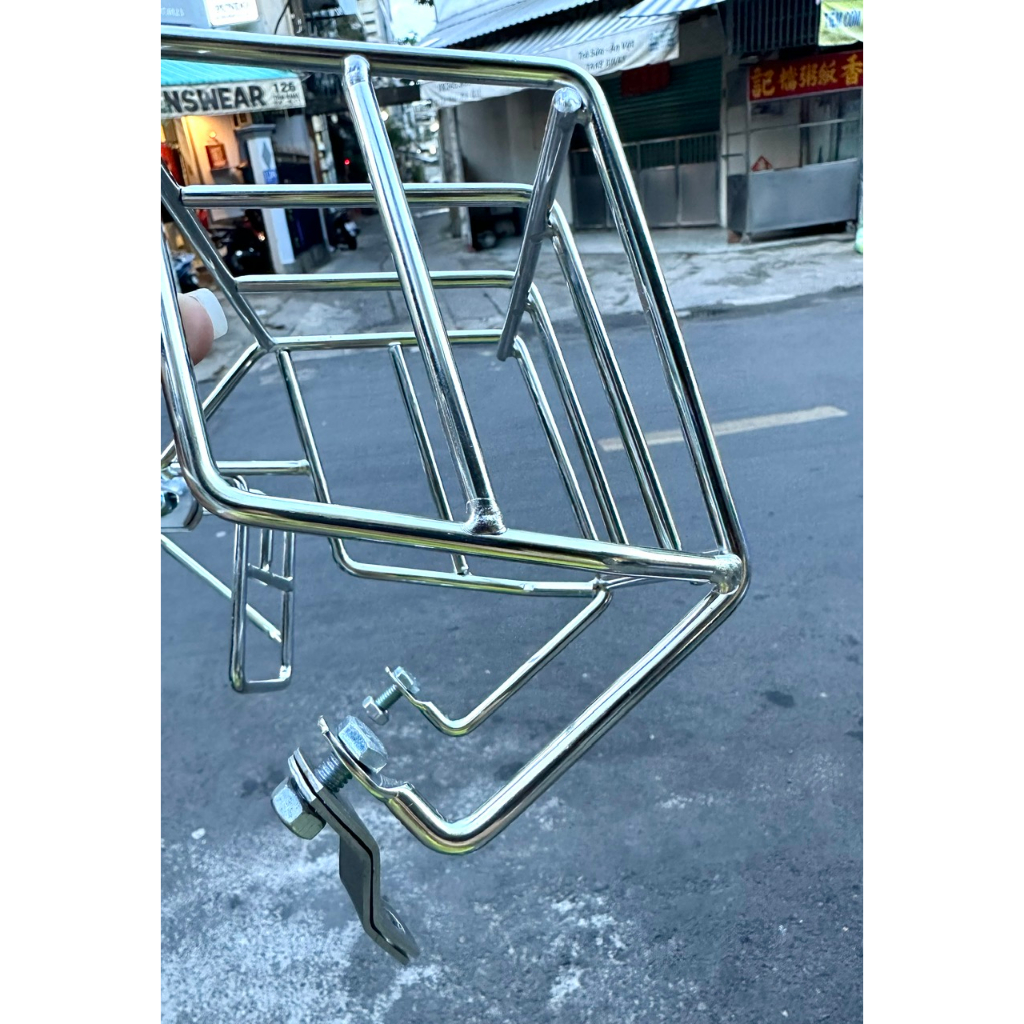 BẢO VỆ ĐÈN HẬU XE CUB 81 INOX