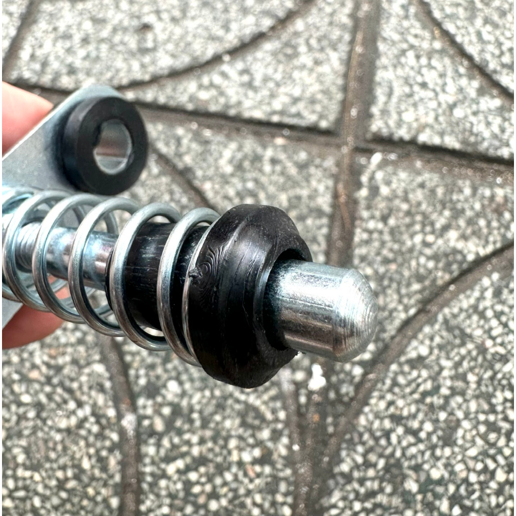 CHỐT GÀI KHOÁ YÊN SAU XE DREAM