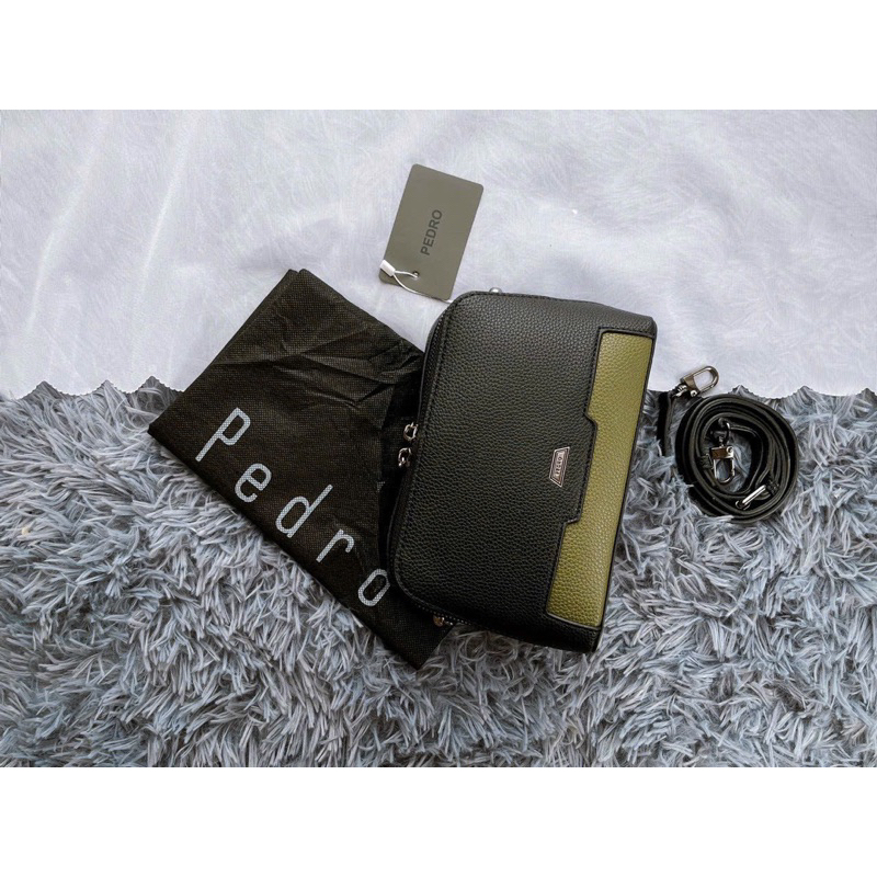 Túi 𝗣𝗘𝗗𝗥𝗢 𝗻𝗮𝗺 𝗘𝗺𝗯𝗼𝘀𝘀𝗲𝗱 𝗟𝗲𝗮𝘁𝗵𝗲𝗿 đeo chéo