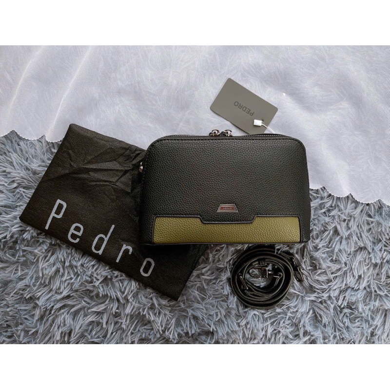 Túi 𝗣𝗘𝗗𝗥𝗢 𝗻𝗮𝗺 𝗘𝗺𝗯𝗼𝘀𝘀𝗲𝗱 𝗟𝗲𝗮𝘁𝗵𝗲𝗿 đeo chéo