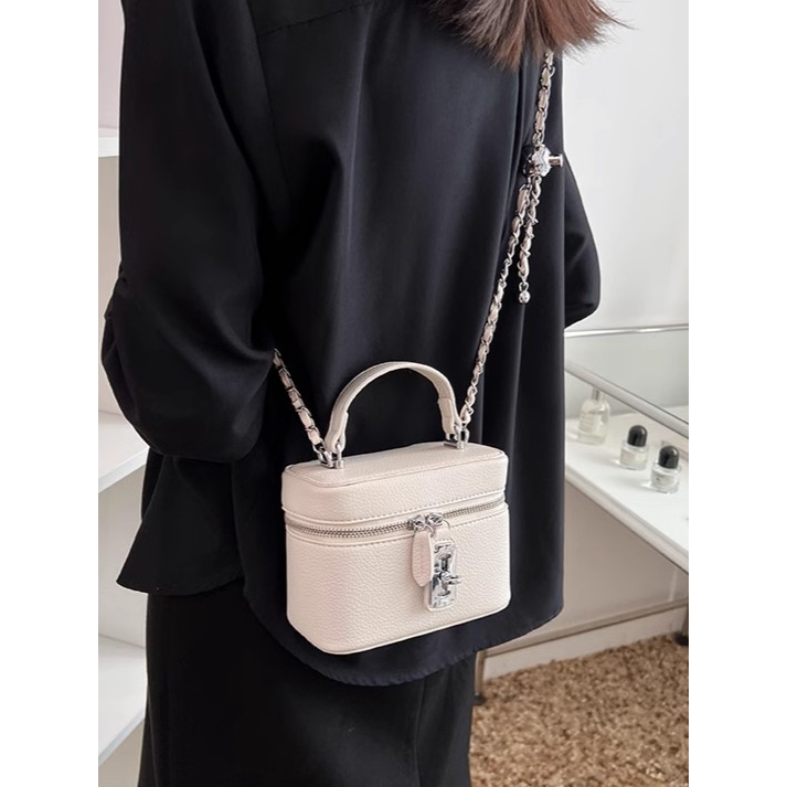 Túi xách nữ hộp trụ hình chữ nhật 2 khóa YIMI kèm dây chéo 2 màu trắng và đen