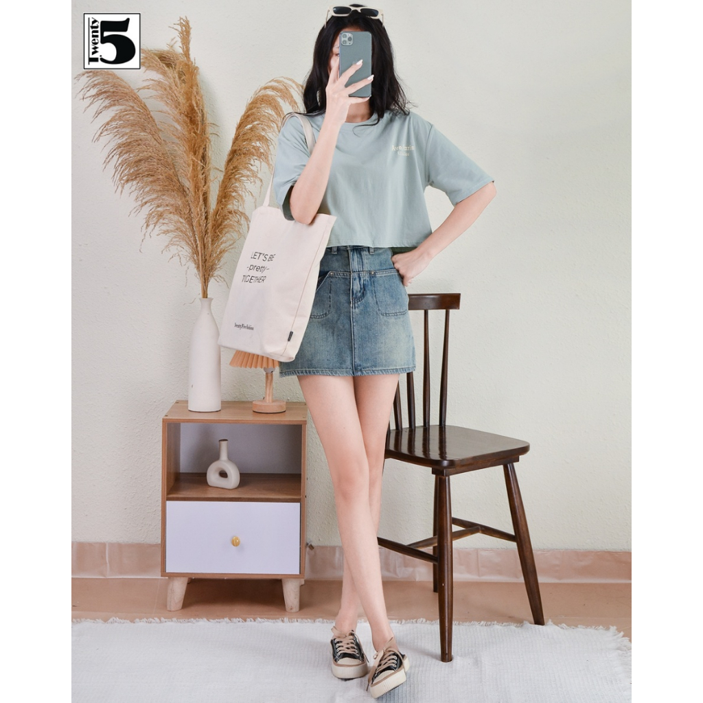 Chân váy jeans nữ Twentyfive dáng chữ A ngắn nắp túi giả lật viền 4934