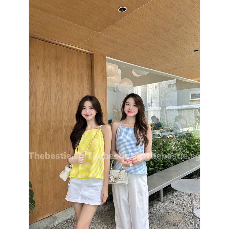 Áo hai dây caro cho hè 2023