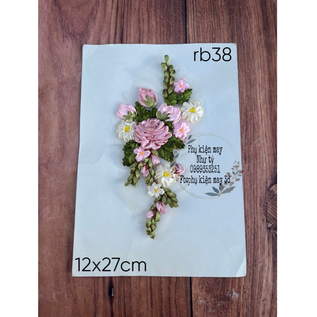 Ruy băng xinh xắn trang trí áo dài