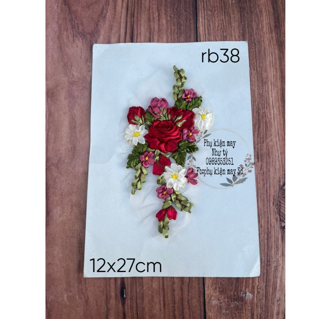 Ruy băng xinh xắn trang trí áo dài