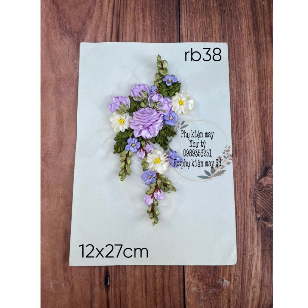 Ruy băng xinh xắn trang trí áo dài