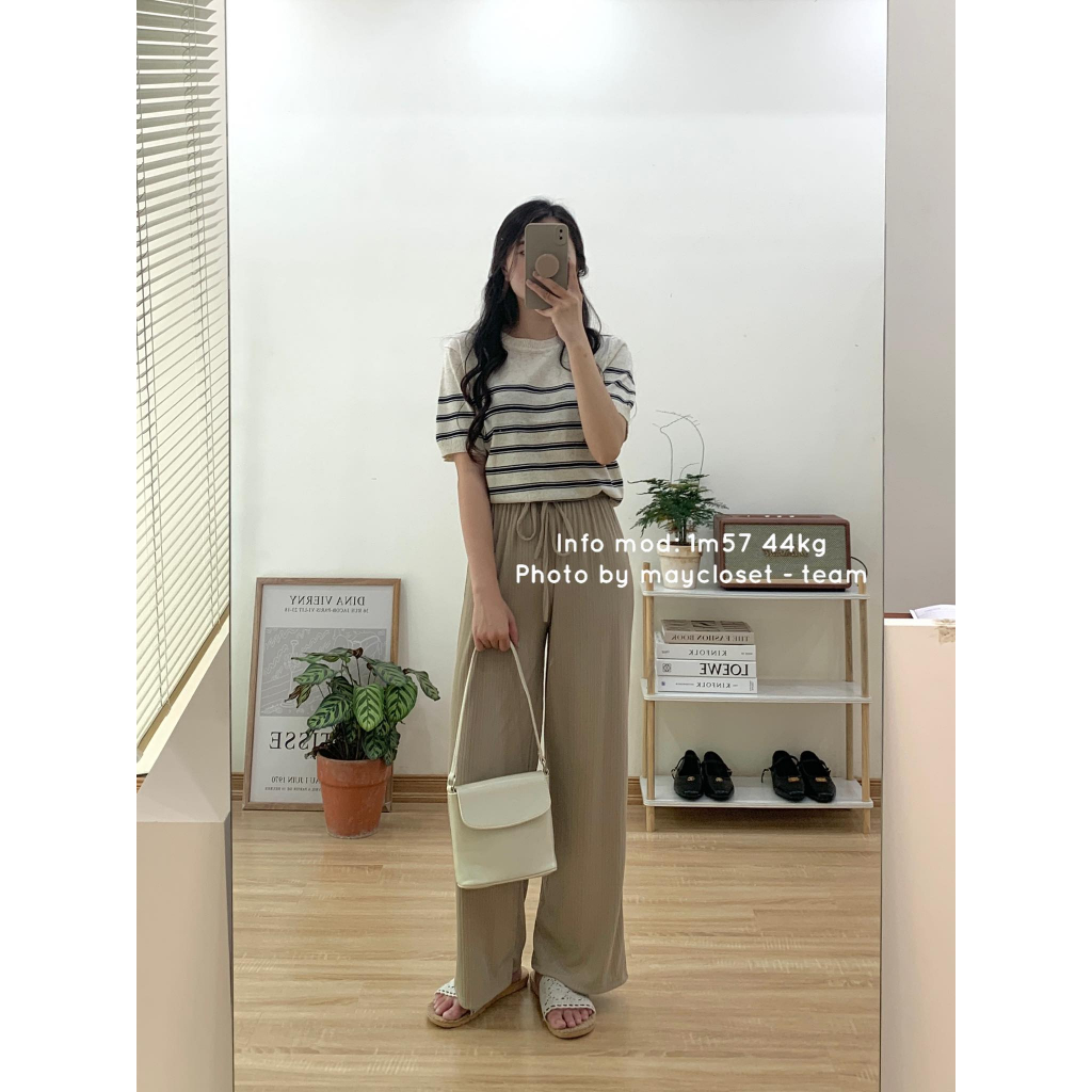 Áo len ngắn tay kẻ ngang từ ngực tag xem.studio