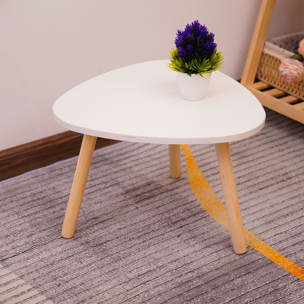 Bàn trà sofa mặt tam giác, bàn cafe, làm việc chân gỗ tự nhiên, mặt trắng phong cách sang trọng - DORIS ACCESSORIES