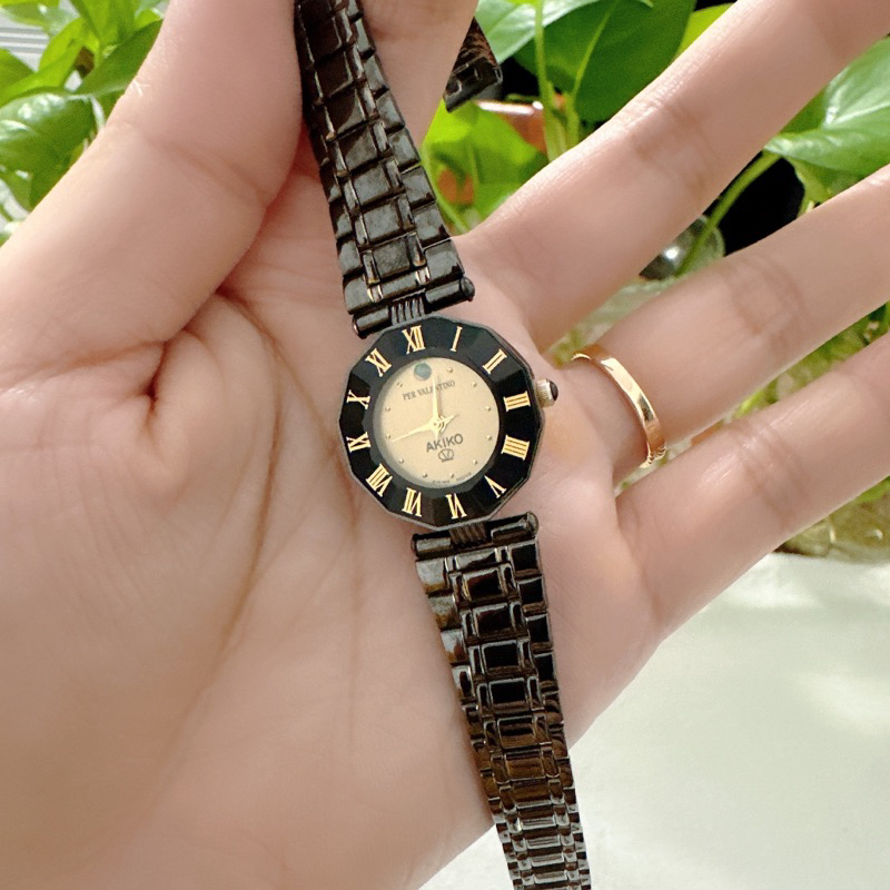 Đồng hồ nữ si nhật hiệu Per Valentino